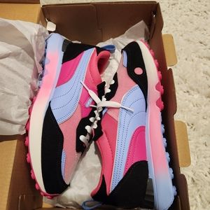 NWT PUMA Sneakers